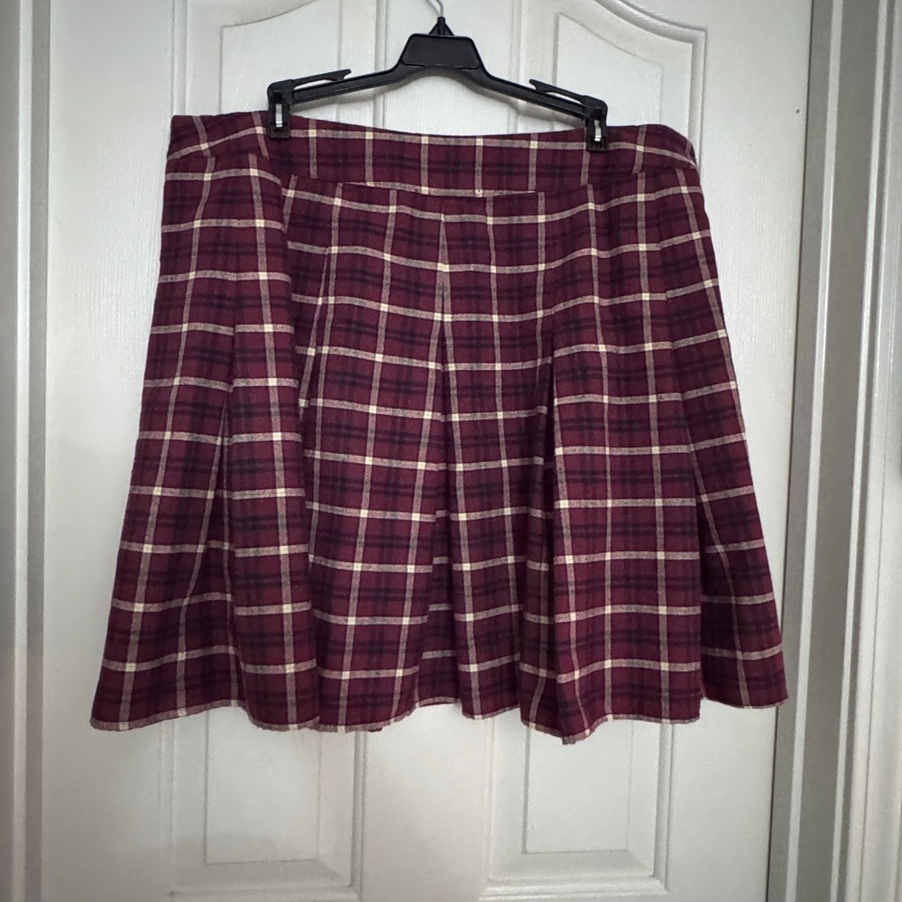 Plaid A-Line Skirt in Red and White